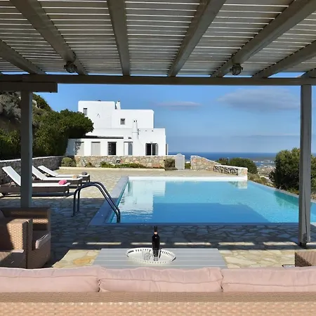 Oliviers Villa Naousa (Paros)
